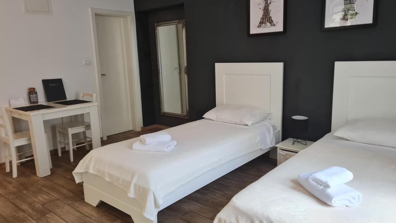 Studios S Zadar Bagian luar foto