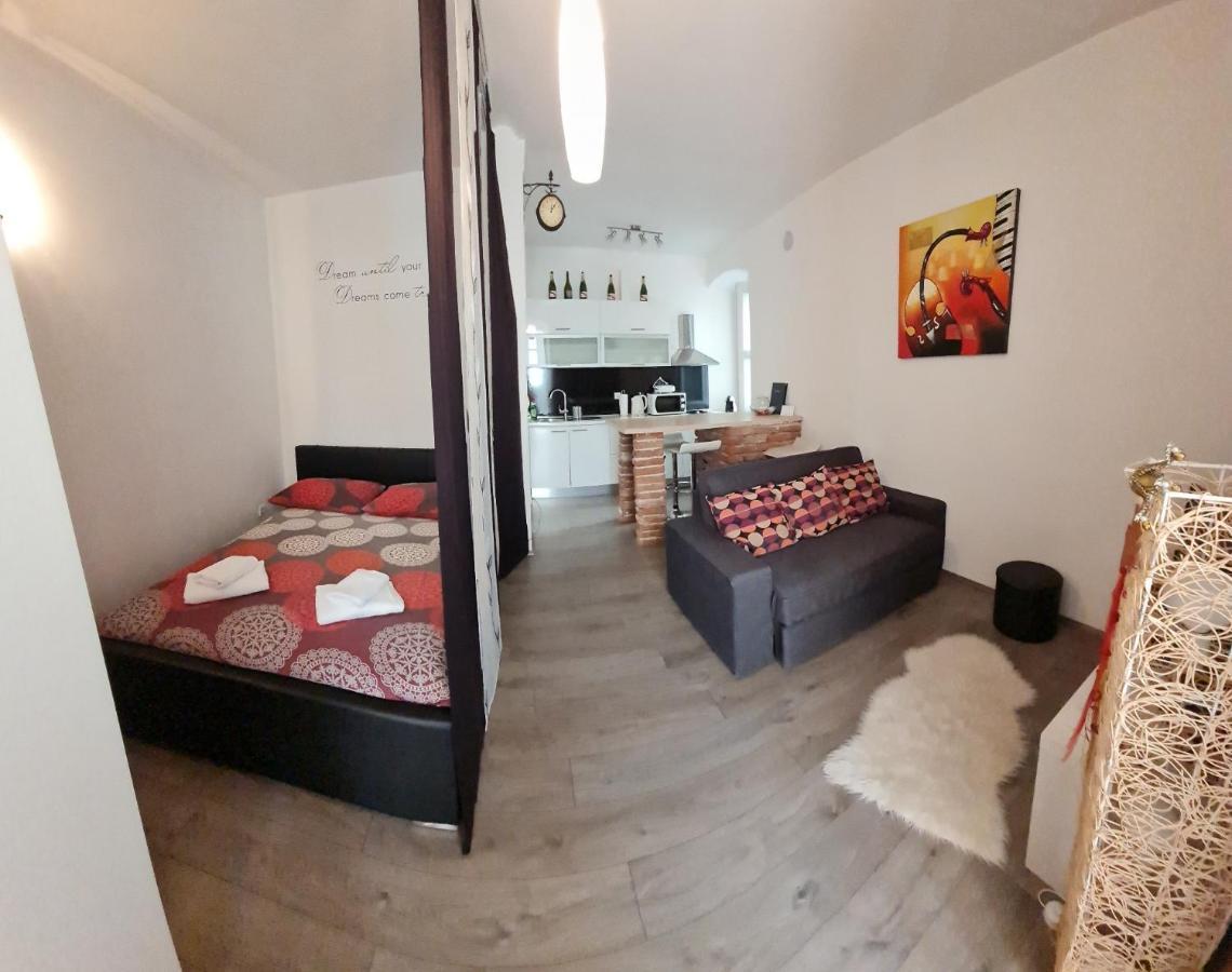 Studios S Zadar Bagian luar foto